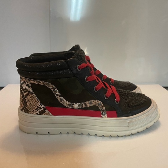 Jessica Simpson Black and Red High-Top Sneakers size 8.5 EUC - Picture 6 of 9